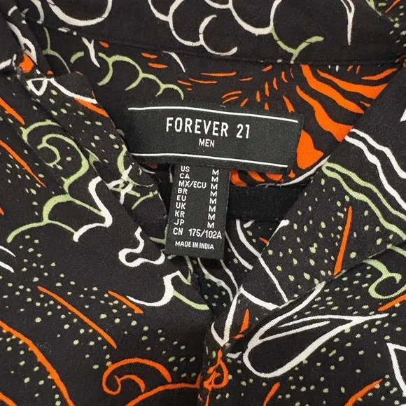 FOREVER 21 Men’s Soft Button Up - Picture 3 of 4